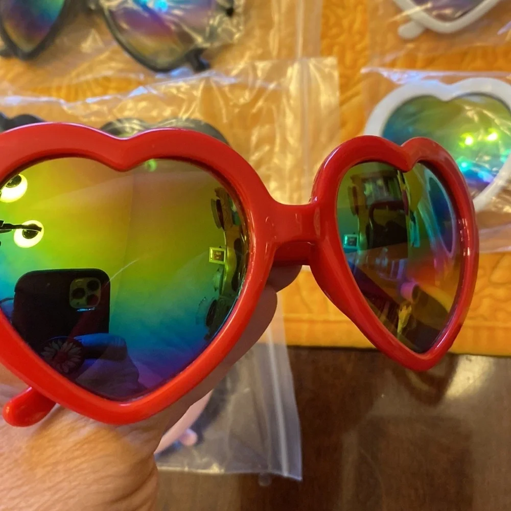 Party Favor Mirrored Heart Shape Teen Sun Glasses Lot with 10 UV Protection